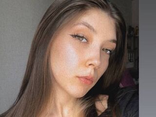 camgirl masturbating LienFlanders