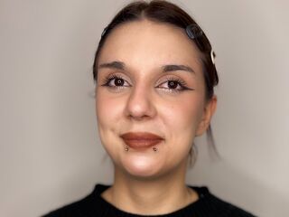 Kinky webcam girl LoniFessel