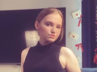 cam slut chat LoraKen