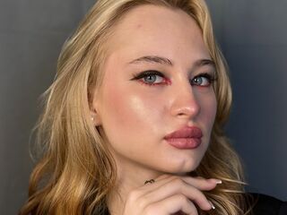 nude webcamgirl LucileNeuburger