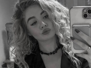 fingering camslut LucilePapke