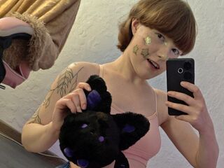 camslut fingering pussy LunaWillson