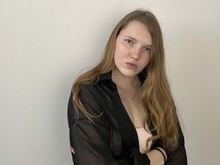 naughty webcamgirl MadalineMosman