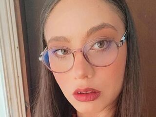 naked cam chatroom MadeCristine