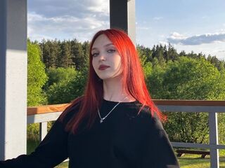 fingering cam slut MagaretMontie