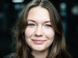 naughty camgirl masturbating with dildo MargertSpinoza