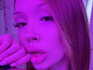 erotic webcam picture MargueriteBoblak