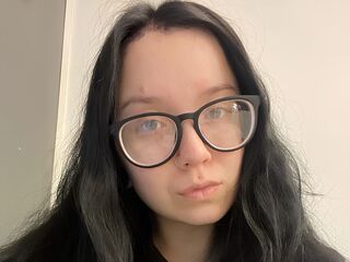 sexy webcamgirl MiaWallees