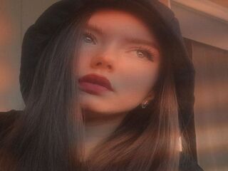 hot cam girl masturbating MilaLyra