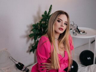 camgirl playing with vibrator MoireBeale