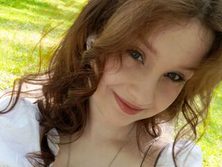 cam girl masturbating with dildo NickieKounlavong