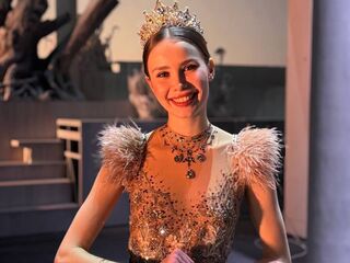 cam girl showing pussy NylaPitarresi