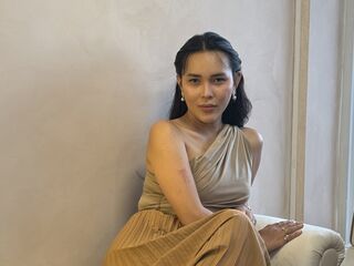 camslut spreading pussy OlaYasami