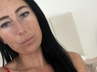 girl shaving pussy OliviaaRosee