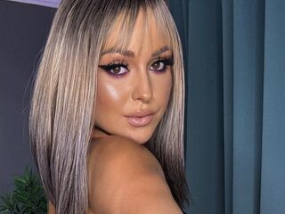 hot strip tease webcam PatriciaSpice