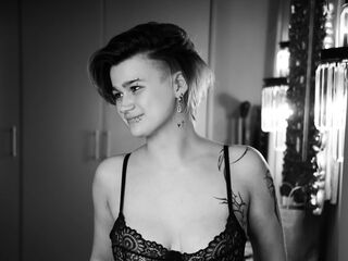 camgirl playing with vibrator PeachBev