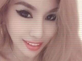 shower SavannahAnderson