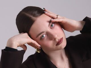 cam girl fingering SophiaCurlam