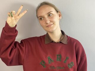 camgirl spreading pussy SummerEllie
