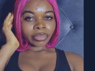 topless webcamgirl TanaReina