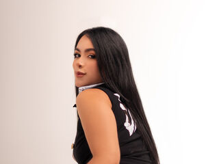 naked cam girl photo ThaliiaDuran