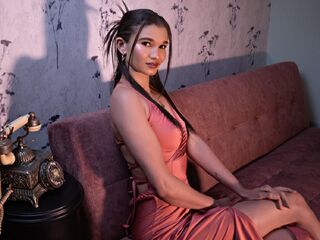 masturbating TiaraDanes