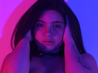 camwhore fingering pussy TifanyStark