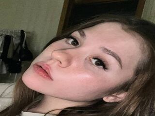 camslut spreading pussy UshaNakama