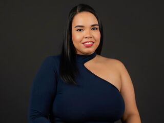 camgirl showing tits ValerySwanson