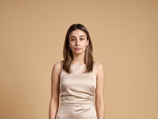 naughty cam girl masturbating with dildo WendolynVigna