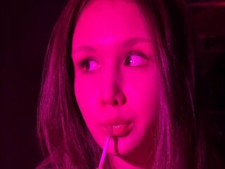 naked girl with webcam masturbating with sextoy WilletteLabrie