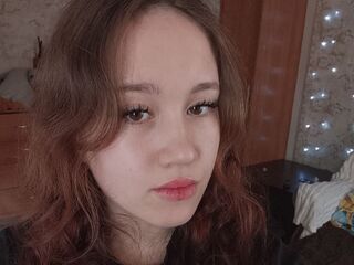 naked girl with webcam masturbating with vibrator YvettePreisner