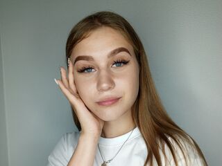 camgirl masturbating ZeldaCannon